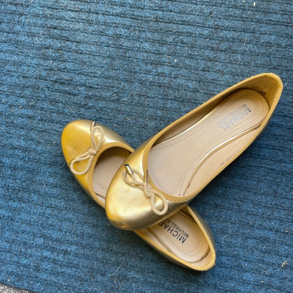 Michael Michael Kors Gold Ballet Flats, Sz.6. Leather, EUC. - Picture 2 of 7